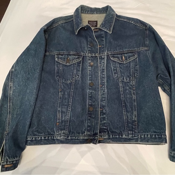 Vintage Benetton Jean Jacket. - Picture 2 of 11